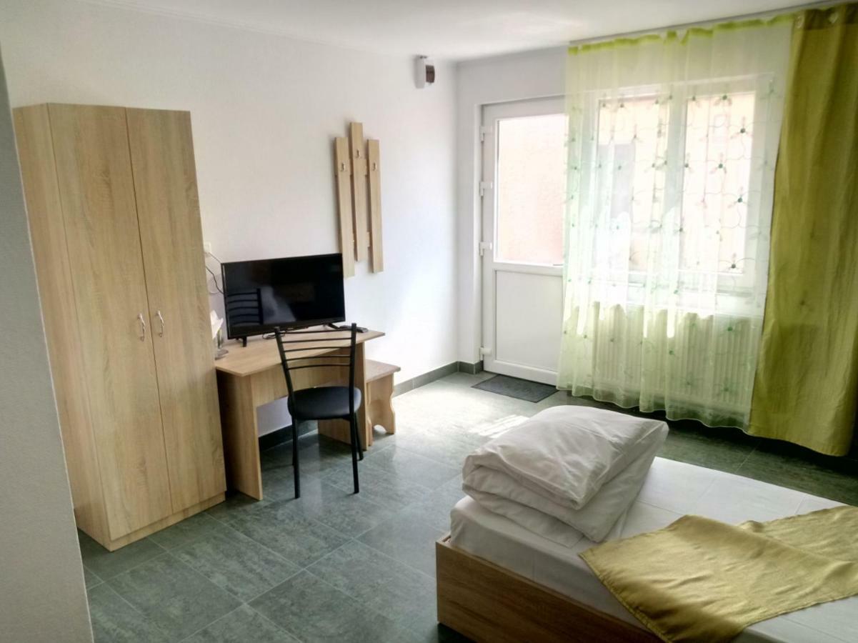 Camere De Inchiriat Carpati Χουνεντοάρα Εξωτερικό φωτογραφία