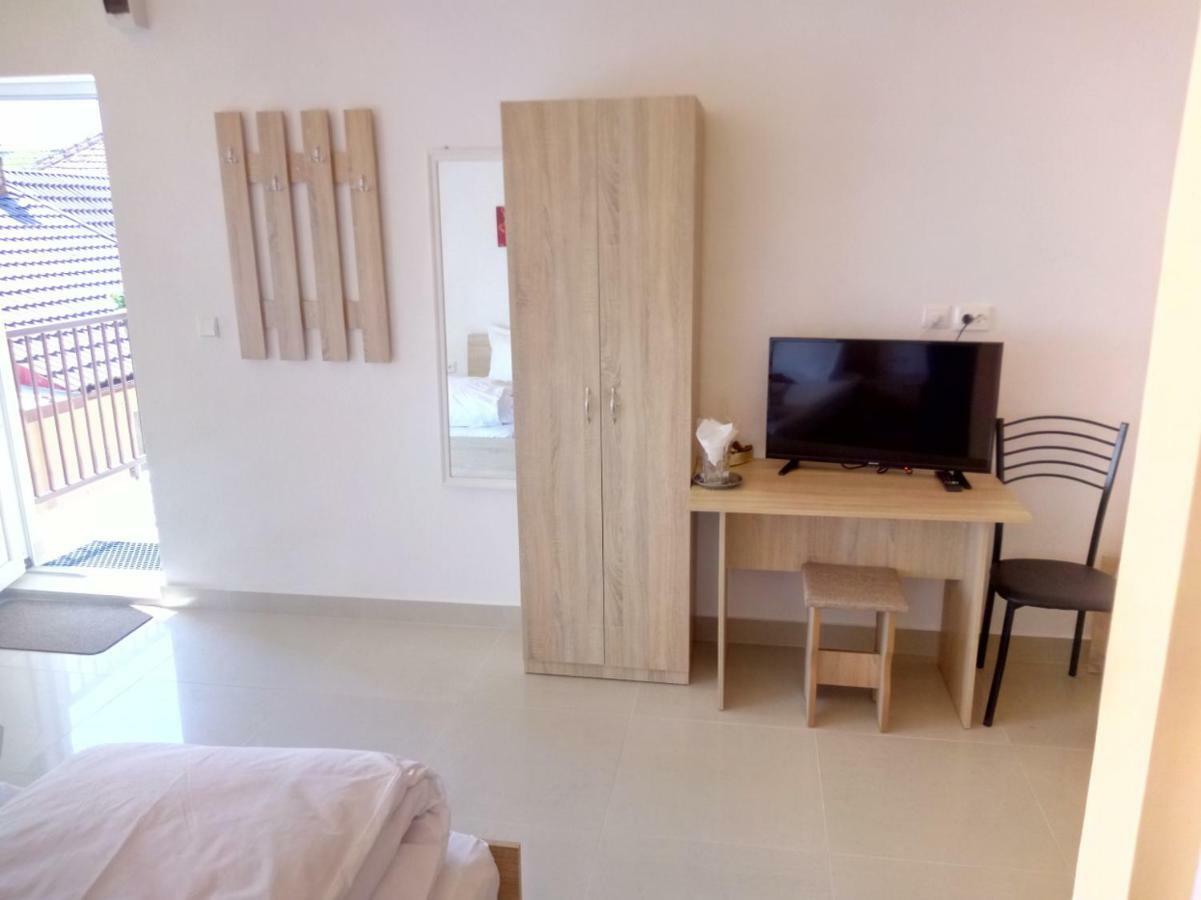 Camere De Inchiriat Carpati Χουνεντοάρα Εξωτερικό φωτογραφία