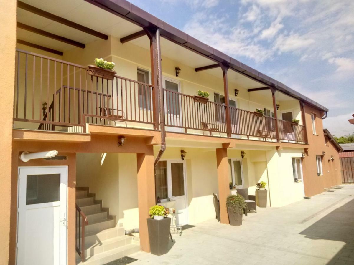 Camere De Inchiriat Carpati Χουνεντοάρα Εξωτερικό φωτογραφία