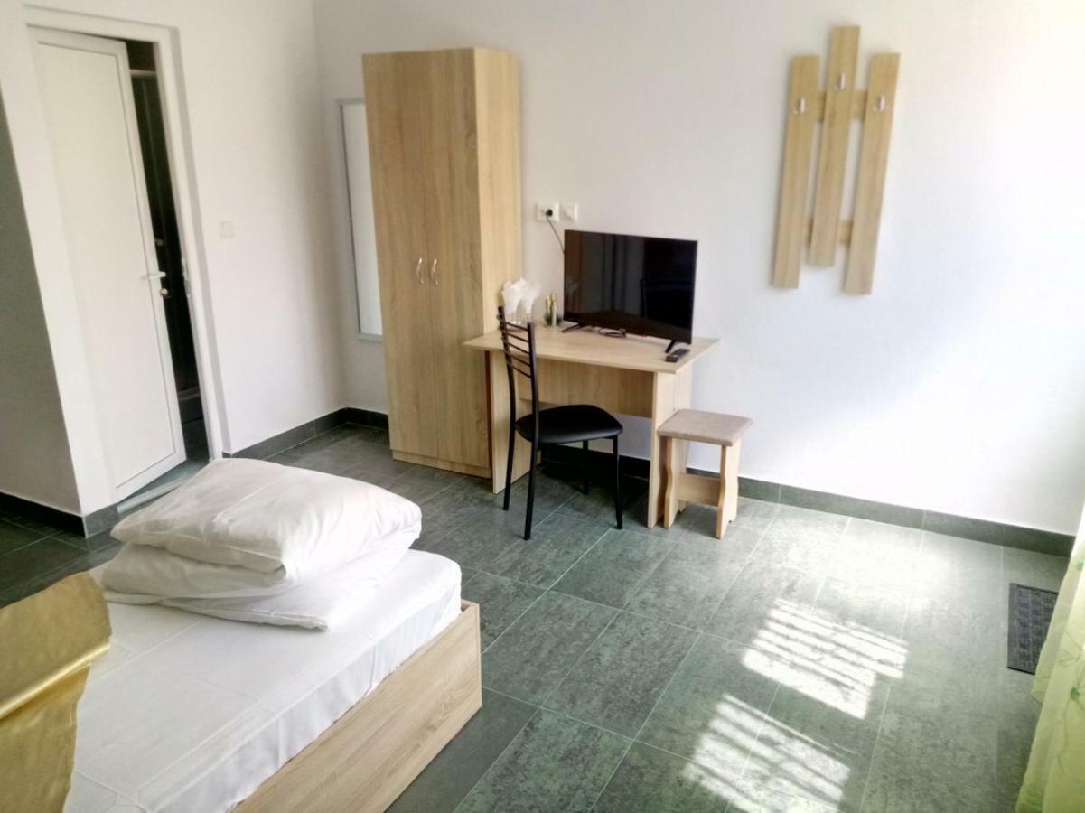 Camere De Inchiriat Carpati Χουνεντοάρα Εξωτερικό φωτογραφία